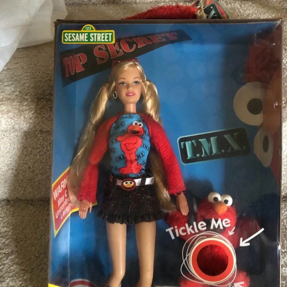 Vintage sesame Street Barbie and Tickle Me Elmo Elmo Barbie Doll Set